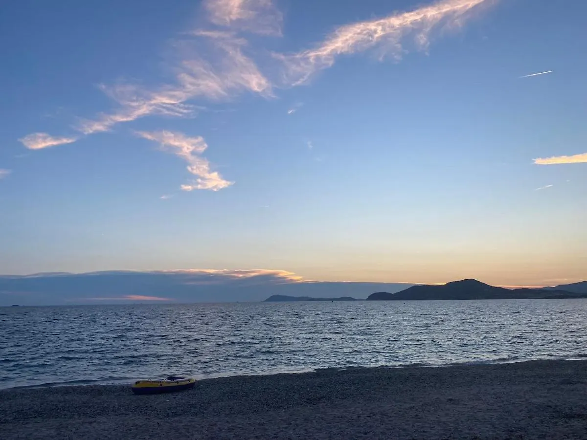 CAP SUD 83 APPART VUE MER 200m plages Hyères Appartement